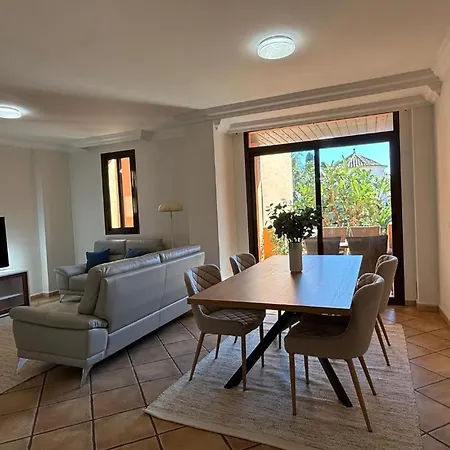 Elegant Near Sea And Port Banus Accommodatie bij particulieren *