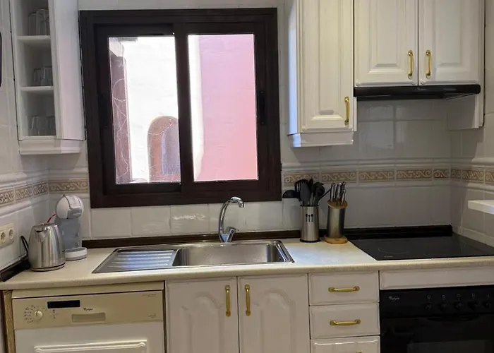 Privatunterkunft Elegant Near Sea And Port Banus